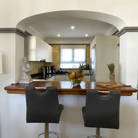 빌라 Casa Karoline With A Sunny Terrace, Heated Pool, Comfort And Privacy In A Quiet Neighborhood *