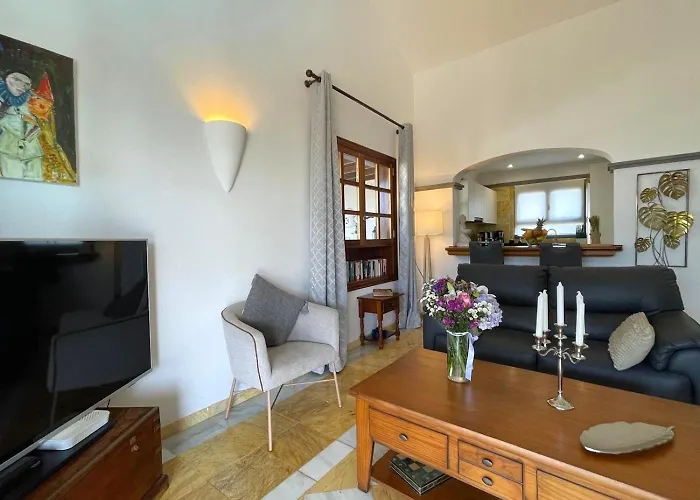 Casa Karoline With A Sunny Terrace, Heated Pool, Comfort And Privacy In A Quiet Neighborhood Playa Blanca (Lanzarote)