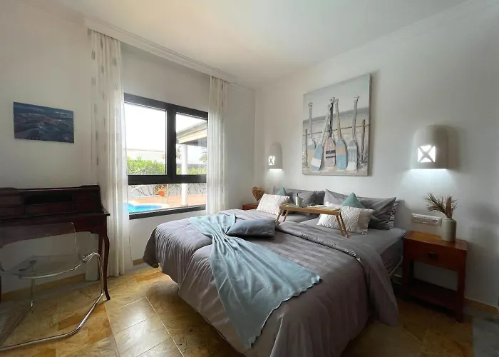 Casa Karoline With A Sunny Terrace, Heated Pool, Comfort And Privacy In A Quiet Neighborhood Playa Blanca (Lanzarote)